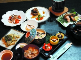 【広島県】「松きのこ」会席料理と工場見学 イメージ