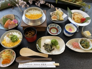 清嵐荘オリジナル焼鯖茶漬け定食-min